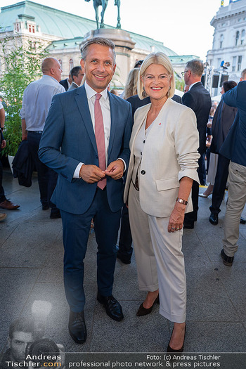 Raiffeisen Sommerfest - Albertina Plateau, Wien - Di 30.06.2026 - Klaudia TANNER, Wolfgang HATTMANNSDORFER34