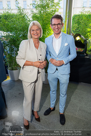Raiffeisen Sommerfest - Albertina Plateau, Wien - Di 30.06.2026 - Klaudia TANNER, Clemens OISTRIC39