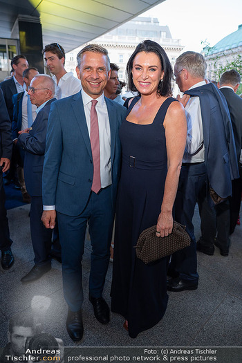 Raiffeisen Sommerfest - Albertina Plateau, Wien - Di 30.06.2026 - Wolfgang HATTMANNSDORFER, Elisabeth Elli KÖSTINGER42