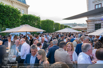 Raiffeisen Sommerfest - Albertina Plateau, Wien - Di 30.06.2026 - Sommerfest Übersichtsfoto Gäste Publikum Cocktailparty Dinnerp63