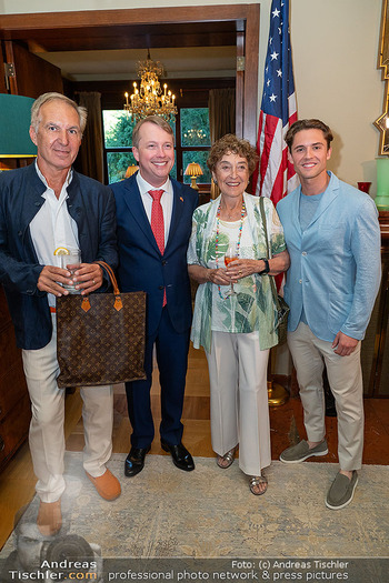 Independence Day Party - Residenz der US-Botschaft, Wien - Do 02.07.2026 - US-Botschafter Arthur Graham FISHER mit Freund Nick TOPEL, Helen10
