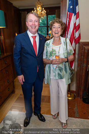 Independence Day Party - Residenz der US-Botschaft, Wien - Do 02.07.2026 - US-Botschafter Arthur Graham FISHER, Helene VAN DAMM13