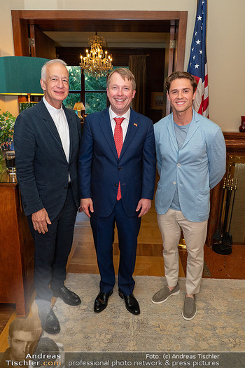 Independence Day Party - Residenz der US-Botschaft, Wien - Do 02.07.2026 - US-Botschafter Arthur Graham FISHER mit Freund Nick TOPEL, Micha34