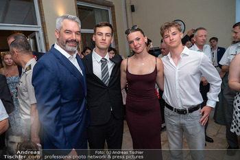 Independence Day Party - Residenz der US-Botschaft, Wien - Do 02.07.2026 - Familie Karl NEHAMMER mit Kindern Sohn Carl und Tochter Anna mit45