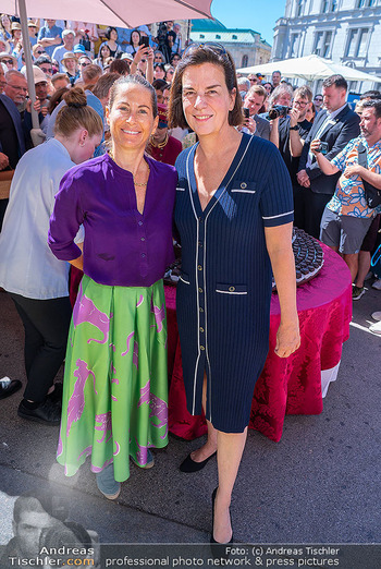 250 Jahre Albertina - Torte - Albertina Plateau, Wien - Sa 04.07.2026 - Birgit LAUDA, Christiane WENKHEIM25