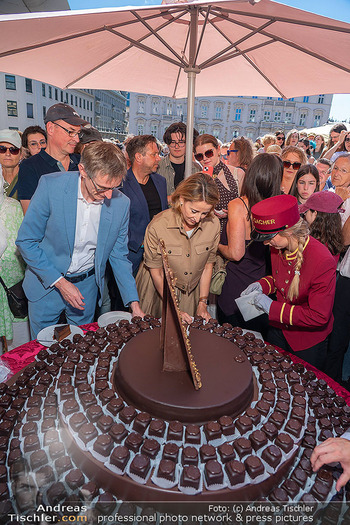 250 Jahre Albertina - Torte - Albertina Plateau, Wien - Sa 04.07.2026 - Ralph GLEIS, Alexandra WINKLER36