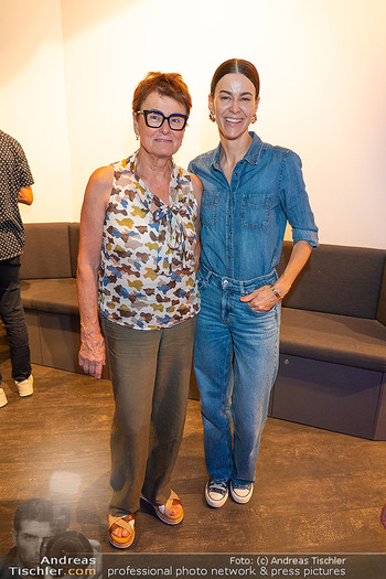 ´Planet der Tiere´ Ausstellung - Immersium, Wien - Mo 06.07.2026 - Kerstin LECHNER mit Mutter Ingrid LECHNER22