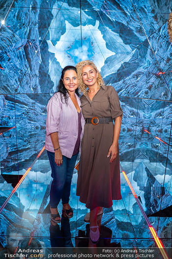 ´Planet der Tiere´ Ausstellung - Immersium, Wien - Mo 06.07.2026 - Nadja MALEH, Eser AKBABA51