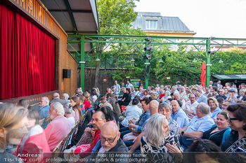 Premiere ´Indiana Tschones´ - Tschauner Bühne, Wien - Mi 08.07.2026 - Tschaunerbühne, Übersichtsfoto, Publikum, Gäste, Zuschauer10