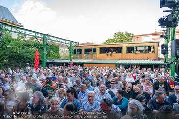 Premiere ´Indiana Tschones´ - Tschauner Bühne, Wien - Mi 08.07.2026 - Tschaunerbühne, Übersichtsfoto, Publikum, Gäste, Zuschauer11