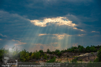 Premiere ´Tosca´ - Steinbruch St. Margarethen, Burgenland - Mi 15.07.2026 - Wolken Sonnenschein Wolkenlücke Sonnenstrahlen Wetter Unwetter2
