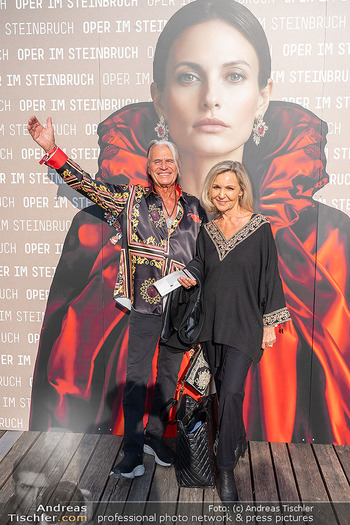 Premiere ´Tosca´ - Steinbruch St. Margarethen, Burgenland - Mi 15.07.2026 - Waterloo Hansi KREUZMAYR mit Ehefrau Andrea25
