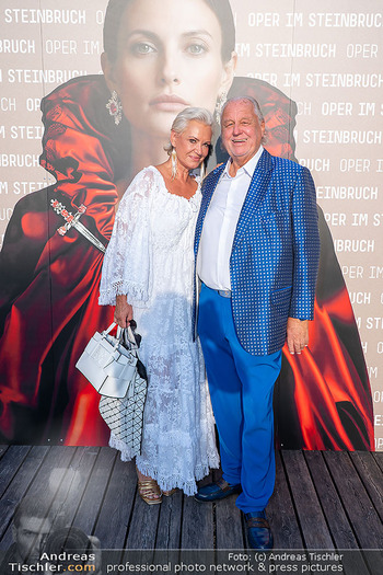 Premiere ´Tosca´ - Steinbruch St. Margarethen, Burgenland - Mi 15.07.2026 - Hannes KARTNIG mit Ehefrau Claudia75