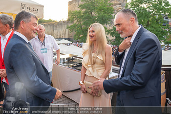 Premiere ´Tosca´ - Steinbruch St. Margarethen, Burgenland - Mi 15.07.2026 - Hans Peter DOSKOZIL mit Freundin Julia, Stefan OTTRUBAY91