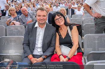 Premiere ´Tosca´ - Steinbruch St. Margarethen, Burgenland - Mi 15.07.2026 - Karl SCHLÖGL miit Ehefrau Gabriela131
