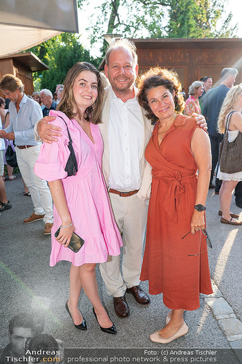 Premiere ´Gerüchte, Gerüchte´ - Stadttheater Berndorf - Do 16.07.2026 - Familie Niki und Sandra KLIINGOHR mit Tochter77