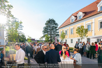 Premiere ´Hello, Dolly!´ - Schloss Haindorf Langenlois, NÖ - Do 23.07.2026 - Übersichtsfoto, Sommerfest, Premierenempfang, Gäste, Abendsonn15