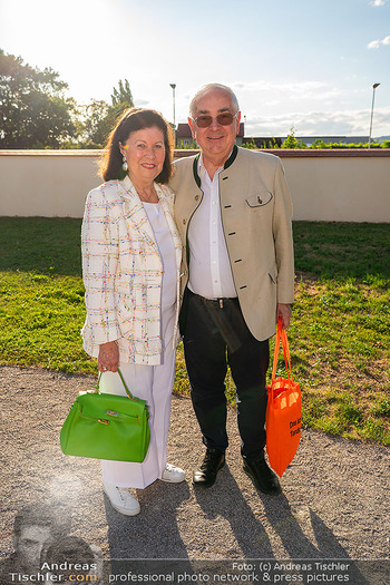 Premiere ´Hello, Dolly!´ - Schloss Haindorf Langenlois, NÖ - Do 23.07.2026 - Walter und Charlotte ROTHENSTEINER25