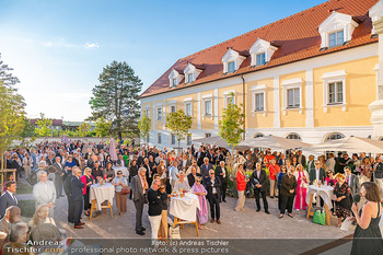 Premiere ´Hello, Dolly!´ - Schloss Haindorf Langenlois, NÖ - Do 23.07.2026 - Übersichtsfoto, Sommerfest, Premierenempfang, Gäste, Abendsonn43