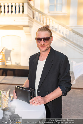 Premiere ´Hello, Dolly!´ - Schloss Haindorf Langenlois, NÖ - Do 23.07.2026 - Florian HURLER (Portrait)53