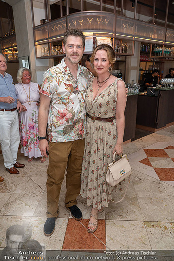 50er Kristina Sprenger - Cafe Utopia, Wien - So 26.07.2026 - Niki OSL mit Freund David HÜTTNER4