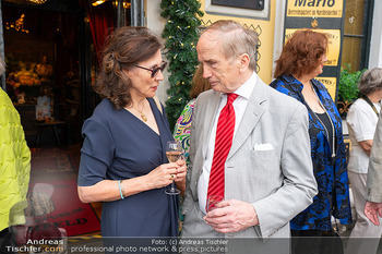 Verleihung Goldener Johann Strauss - Marchfelderhof - Mo 27.07.2026 - Magic CHRISTIAN mit Ehefrau Karin12