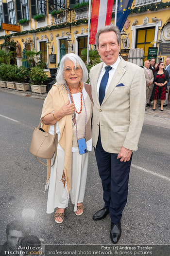 Verleihung Goldener Johann Strauss - Marchfelderhof - Mo 27.07.2026 - Marianne NENTWICH, Peter WIDHOLZ13