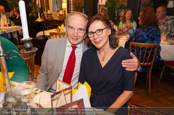 Verleihung Goldener Johann Strauss - Marchfelderhof - Mo 27.07.2026 - Magic CHRISTIAN mit Ehefrau Karin69