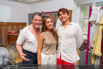 Premiere ´Ein Sommernachtstraum´ - Stockerau, NÖ - Do 30.07.2026 - Christian SPATZEK mit Sohn Fabian und Tochter Mina Charlotte58