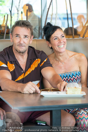 Pressekonferenz ´Knock at 8´ - Brotway, Wien - Di 04.08.2026 - Mark KELLER, Adriana ZARTL55