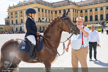 Fototermin mit Peter Hacker - Schloss Schönbrunn, Wien - Di 11.08.2026 - 7