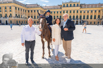 Fototermin mit Peter Hacker - Schloss Schönbrunn, Wien - Di 11.08.2026 - 10