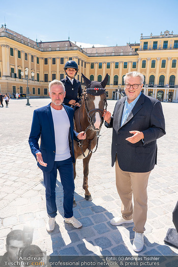 Fototermin mit Peter Hacker - Schloss Schönbrunn, Wien - Di 11.08.2026 - 18