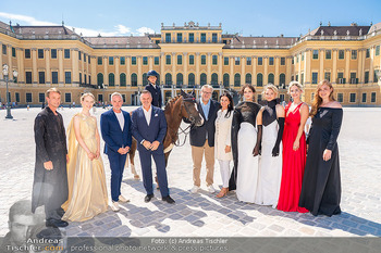 Fototermin mit Peter Hacker - Schloss Schönbrunn, Wien - Di 11.08.2026 - 21