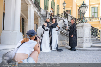 Models und Pferde - Schloss Schönbrunn, Wien - Di 11.08.2026 - Making-Of Fotoshooting mit Models und Reiterinnen vor dem Schlos63