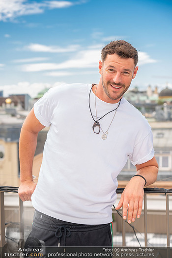 Interview Aut of Orda - Rosewood Hotel Rooftop Bar - Mi 19.08.2026 - Paul PIZZERA (Portrait)7