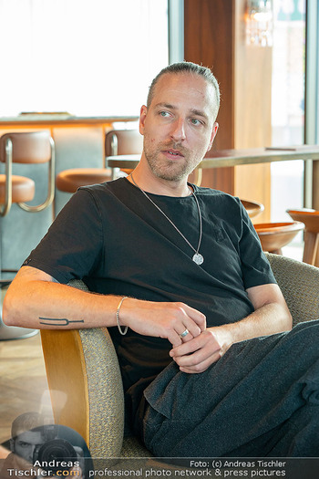 Interview Aut of Orda - Rosewood Hotel Rooftop Bar - Mi 19.08.2026 - Daniel FELLNER14