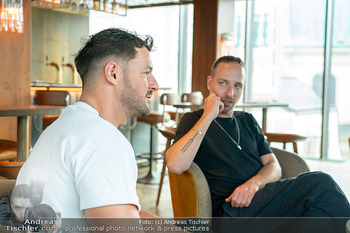 Interview Aut of Orda - Rosewood Hotel Rooftop Bar - Mi 19.08.2026 - AUT OF ORDA Musikduo (Paul Pizzera, Daniell Fellner)15