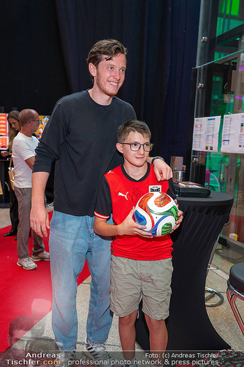 Autogrammstunde Michael Gregortisch und COSMO - PlusCity, Linz - Fr 04.09.2026 - 4