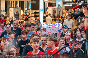Autogrammstunde Michael Gregortisch und COSMO - PlusCity, Linz - Fr 04.09.2026 - 5