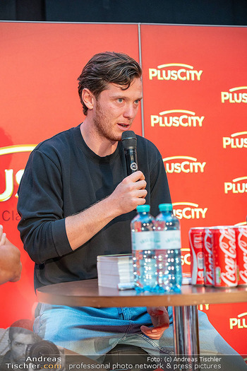 Autogrammstunde Michael Gregortisch und COSMO - PlusCity, Linz - Fr 04.09.2026 - 20