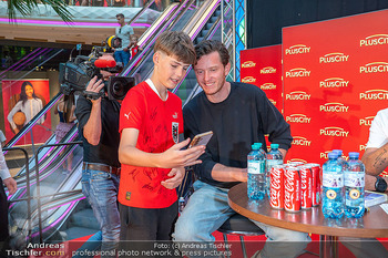 Autogrammstunde Michael Gregortisch und COSMO - PlusCity, Linz - Fr 04.09.2026 - 27