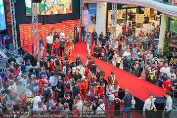 Autogrammstunde Michael Gregortisch und COSMO - PlusCity, Linz - Fr 04.09.2026 - 42