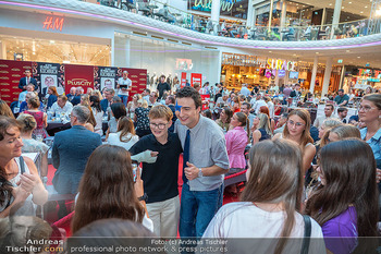 Autogrammstunde Michael Gregortisch und COSMO - PlusCity, Linz - Fr 04.09.2026 - 44