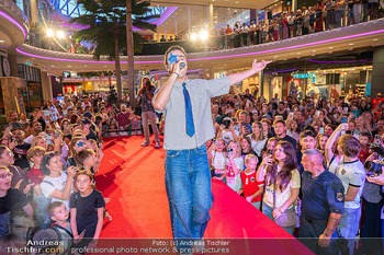 Autogrammstunde Michael Gregortisch und COSMO - PlusCity, Linz - Fr 04.09.2026 - COSMO (Benjamin GEDEON) (Bühnenfoto)70