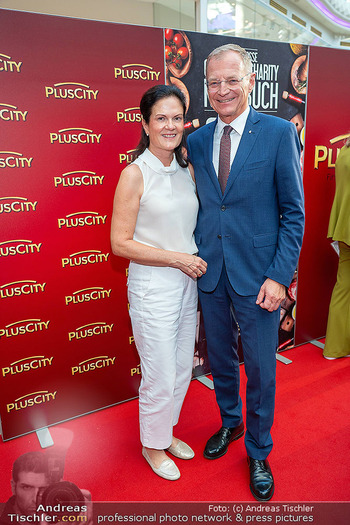 Showkochen und das Fest - PlusCity, Linz - Fr 04.09.2026 - Thomas STELZER mit Ehefrau Bettina STELZER-WÖGERER128