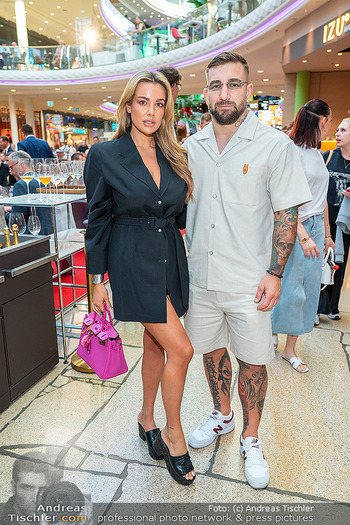 Showkochen und das Fest - PlusCity, Linz - Fr 04.09.2026 - Nadine MIRADA mit Freund Dominic SCHOBER143