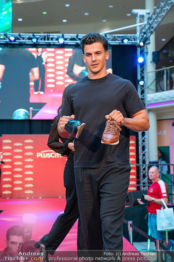 Fashion Show - PlusCity, Linz - Fr 04.09.2026 - 91