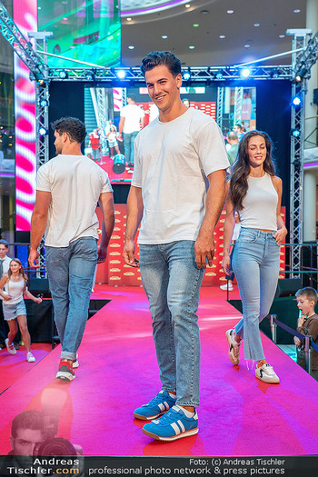Fashion Show - PlusCity, Linz - Fr 04.09.2026 - 127