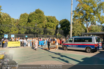Opern Air Besucherandrang - Burggarten, Wien - So 06.09.2026 - Besucherandrang beim Opern Air Konzert, Polizei12